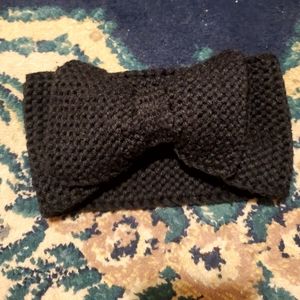 Bow headband for winter